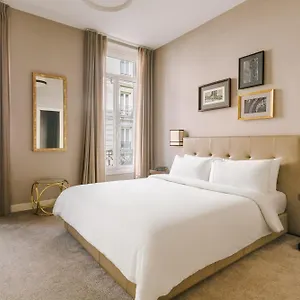 Sonder Le Frochot 3*, Paris Frankreich