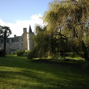 Chateau De Kergouanton , Trélévern Frankreich